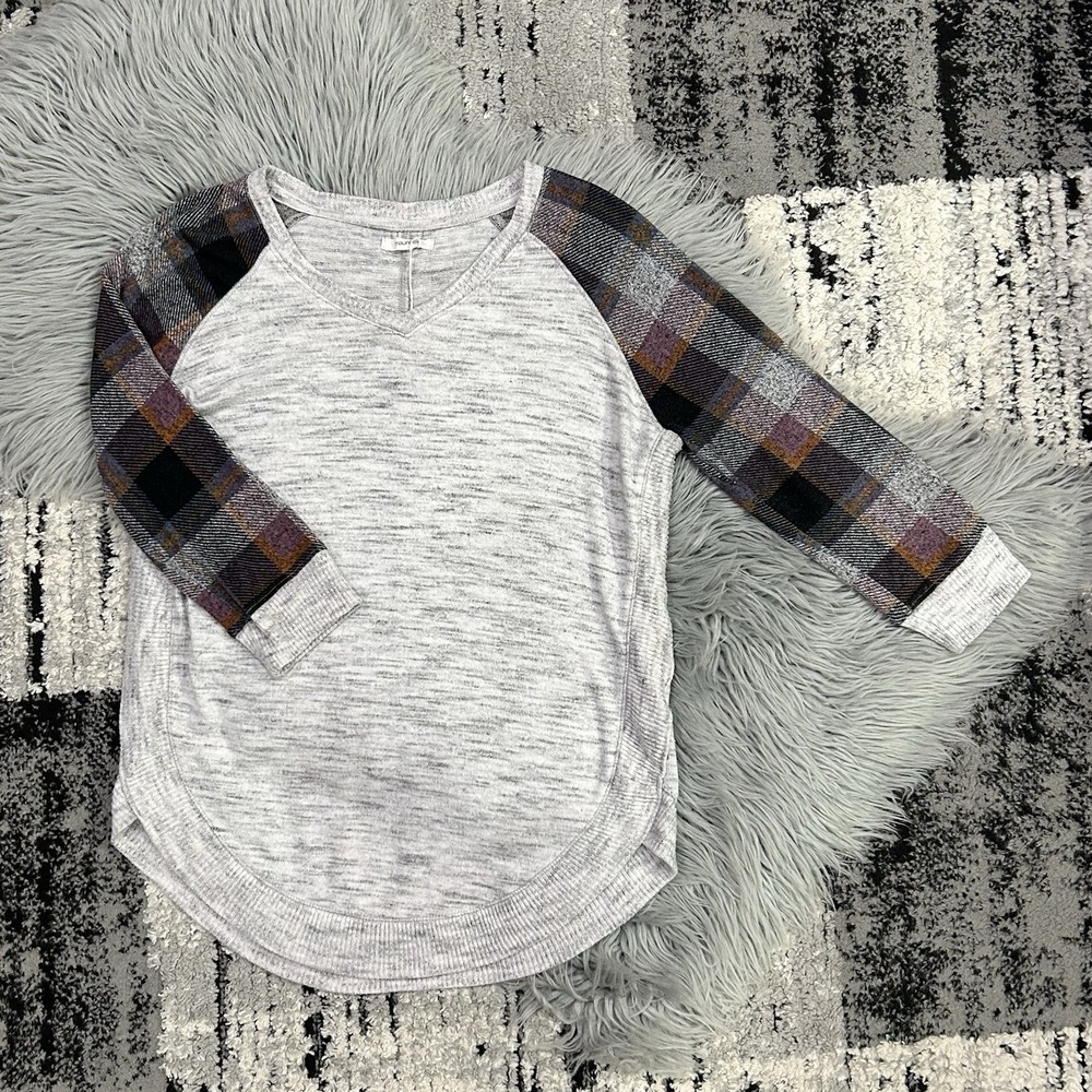 Maurices Gray Knit Plaid Raglan Sleeve Fall Pullover Top Size XS